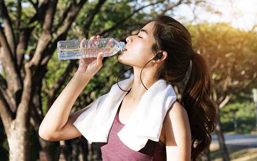 Uống nước đúng cách đúng lượng mỗi ngày sẽ tốt cho sức khỏe